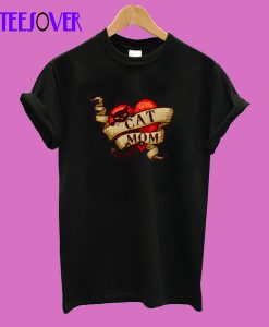 Cat Mom in Retro Heart Tattoo Style T-Shirt