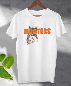 Hooters t-shirt